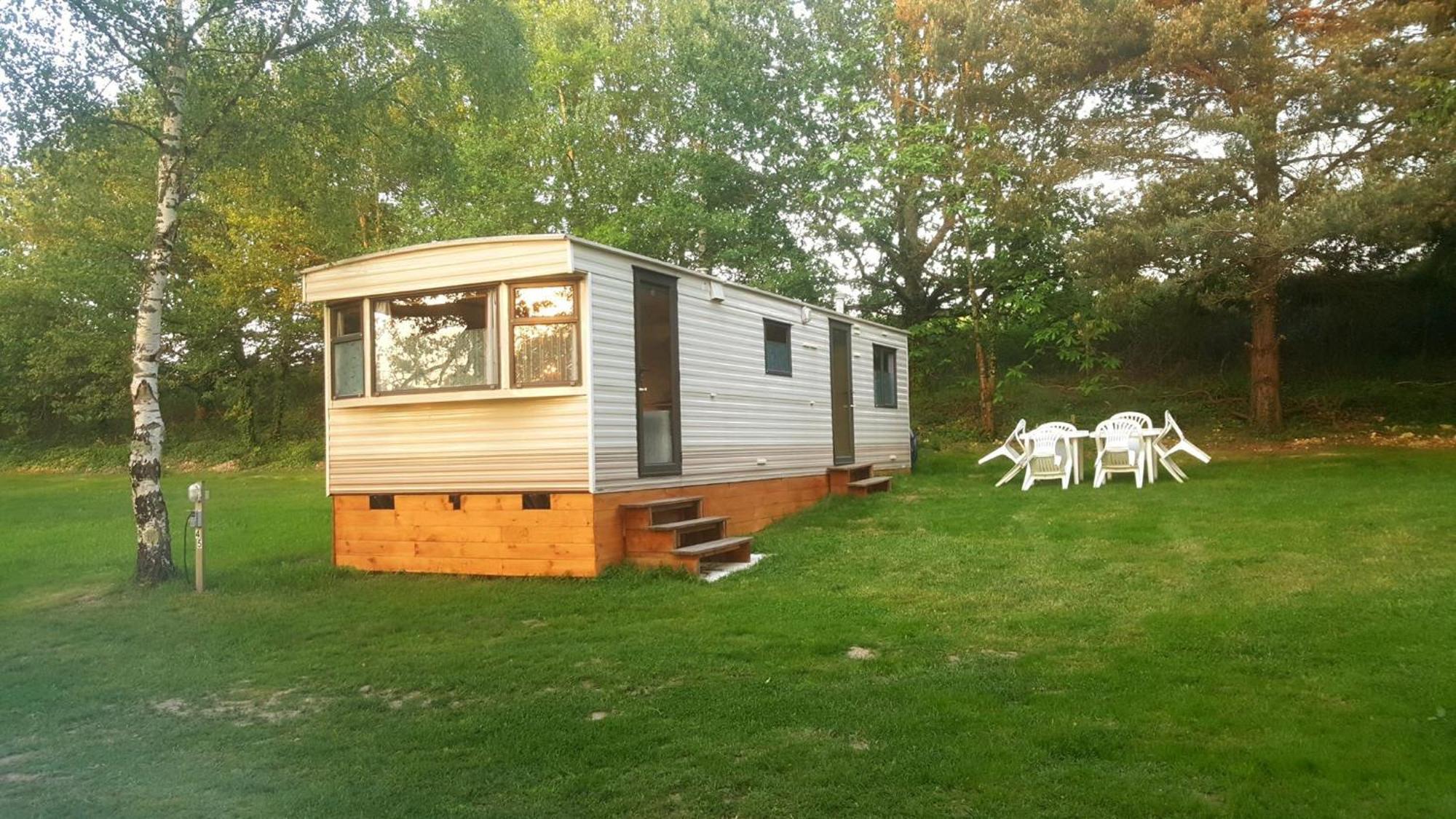 Camping De La Reuille Flere-la-Riviere Eksteriør bilde