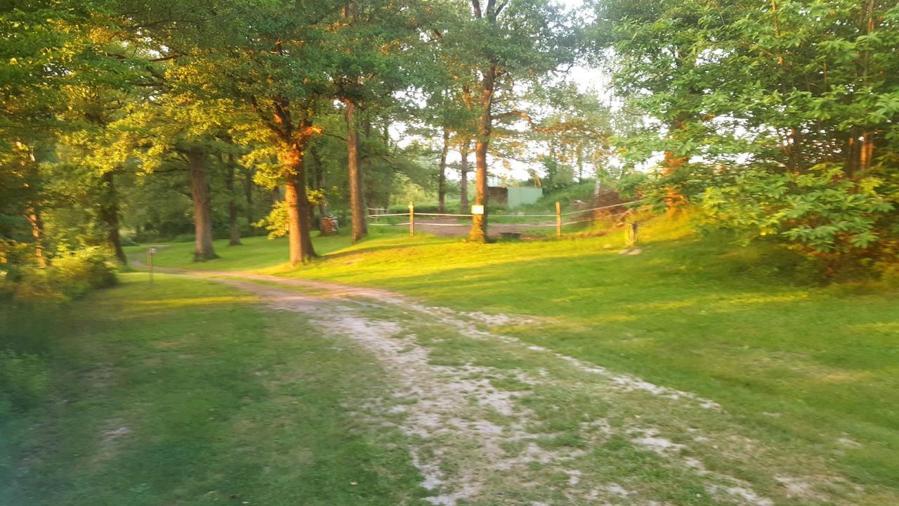Camping De La Reuille Flere-la-Riviere Eksteriør bilde