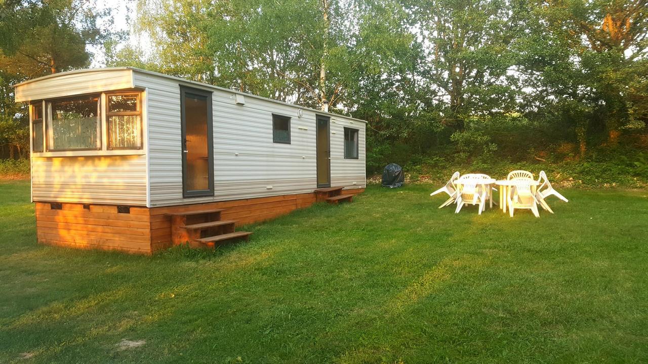 Camping De La Reuille Flere-la-Riviere Eksteriør bilde