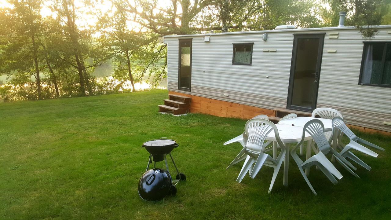 Camping De La Reuille Flere-la-Riviere Eksteriør bilde