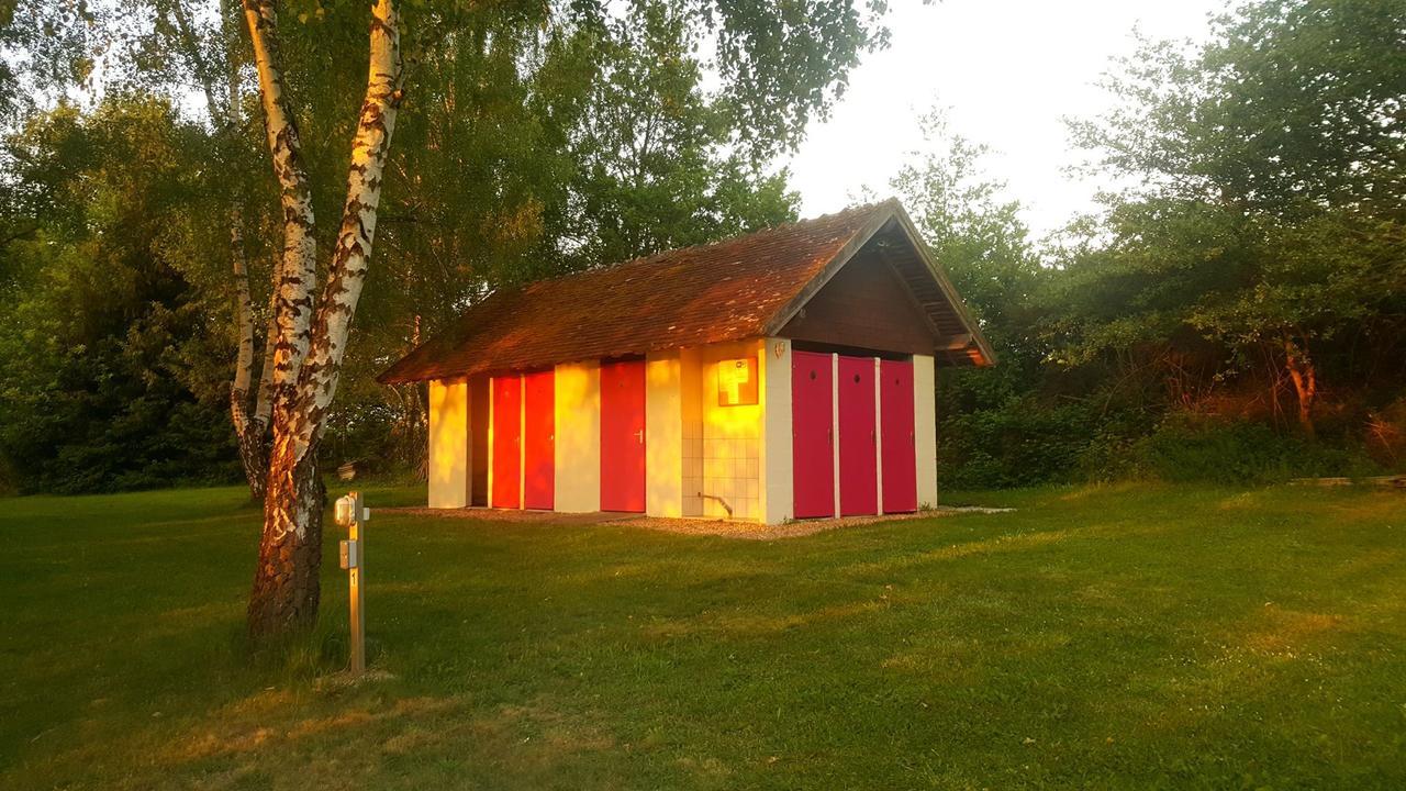 Camping De La Reuille Flere-la-Riviere Eksteriør bilde